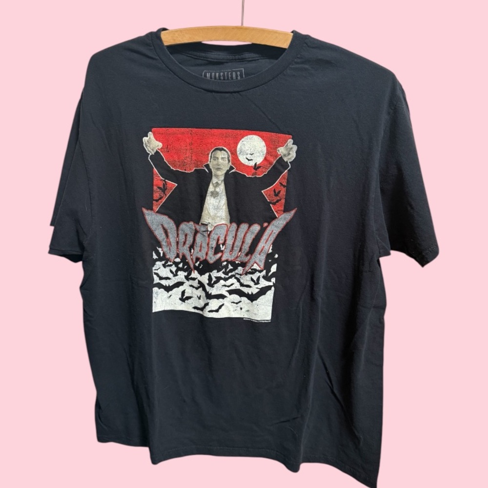 Universal Studios Monsters Dracula Black Short Sleeve T-Shirt (L)